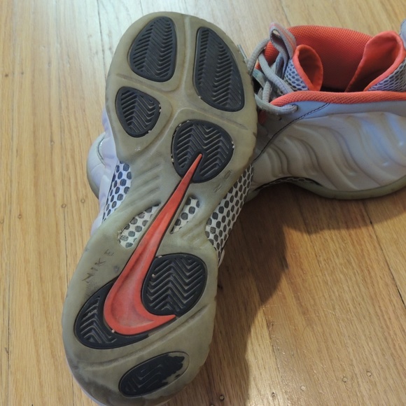 Nike Foamposite Foams Pure Platinum Yeezy Glow